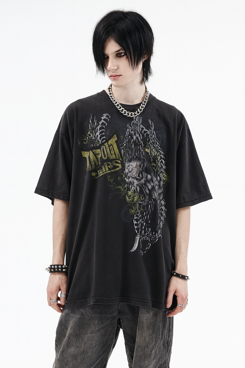TAPOUT CHAINED SKULL TEE®