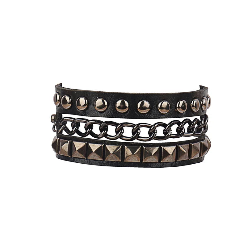 LEATHER STUD BRACELET®