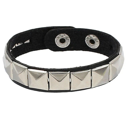 LEATHER STUD BRACELET®